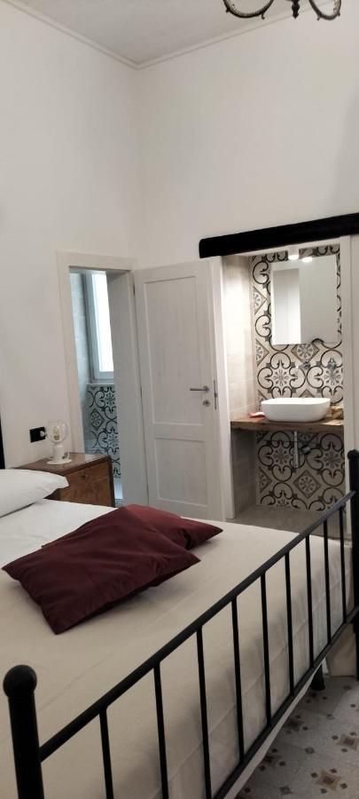 Le Scale Di Pietra Bed and Breakfast Conversano Exteriör bild